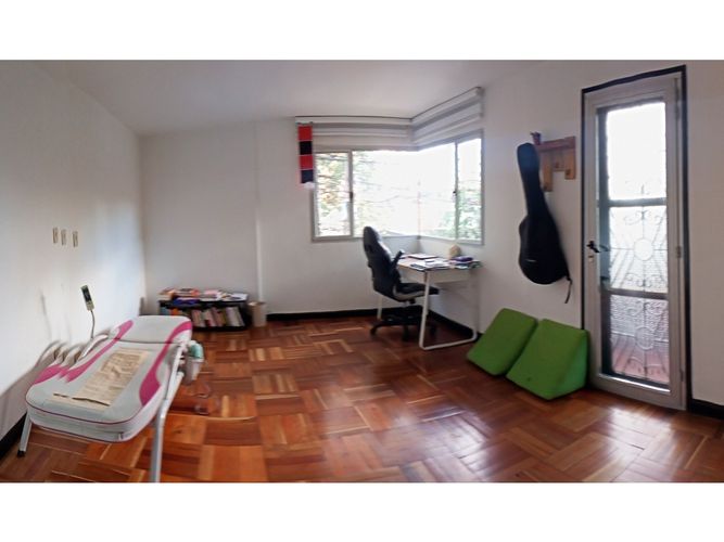 Casa de 4 alcobas en venta en Los Angeles, Medellín, 158 m² · foto 10 de 24