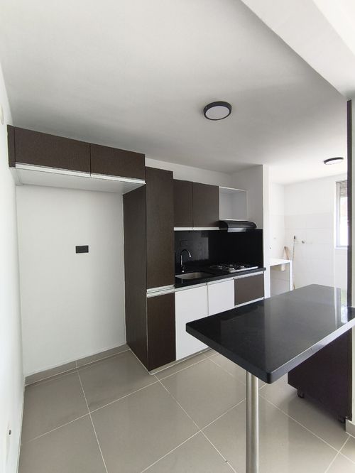 Apartamento de 3 alcobas en venta en La Floresta, Los Patios, 77 m² · foto 3 de 15