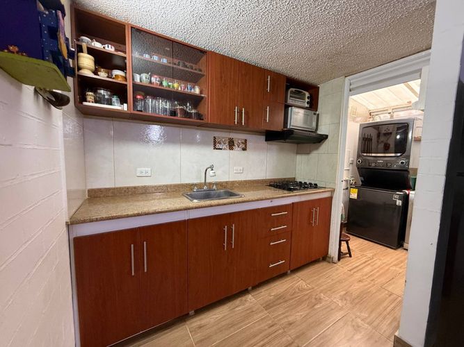 Casa de 3 alcobas en venta en San Pedro, Madrid, 76 m² · foto 2 de 12