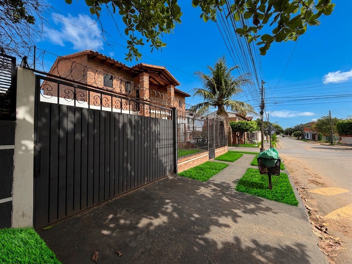 VENDO HERMOSA CASA EN LUQUE, 4TO BARRIO — foto 3