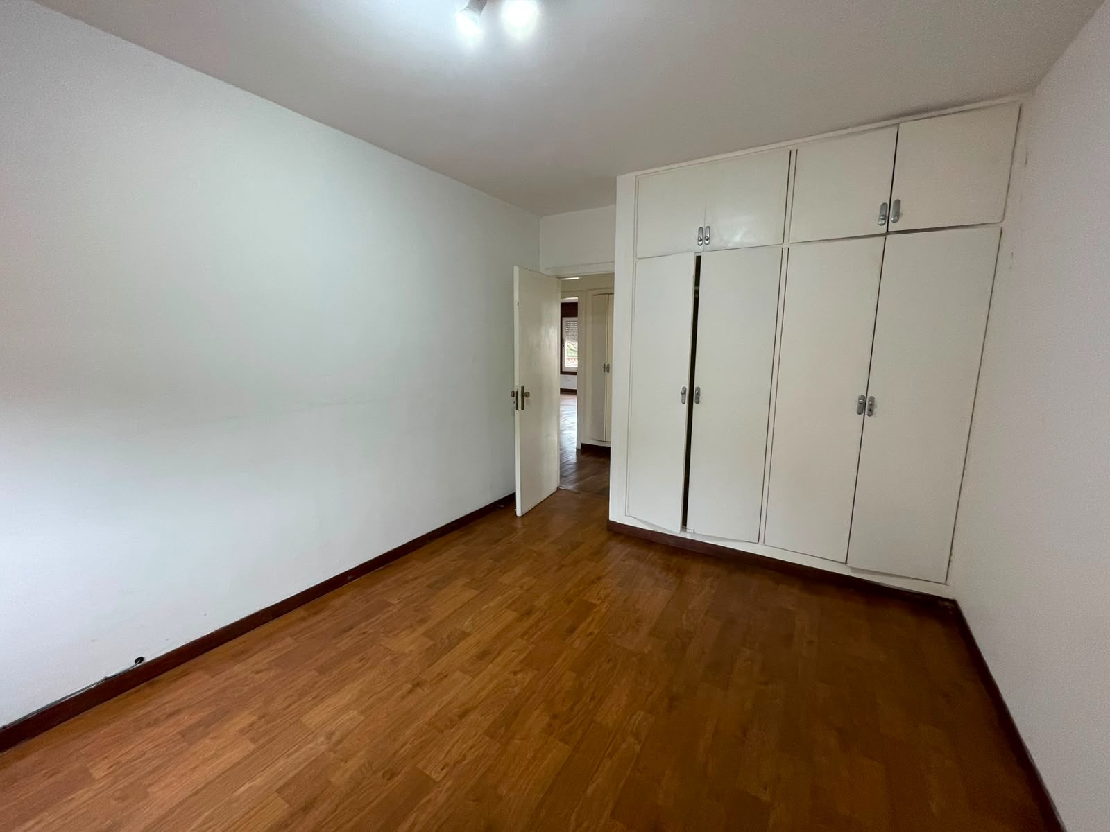 ALQUILO PENTHOUSE DE 3 DORMITORIOS EN BARRIO MANORA — foto 3