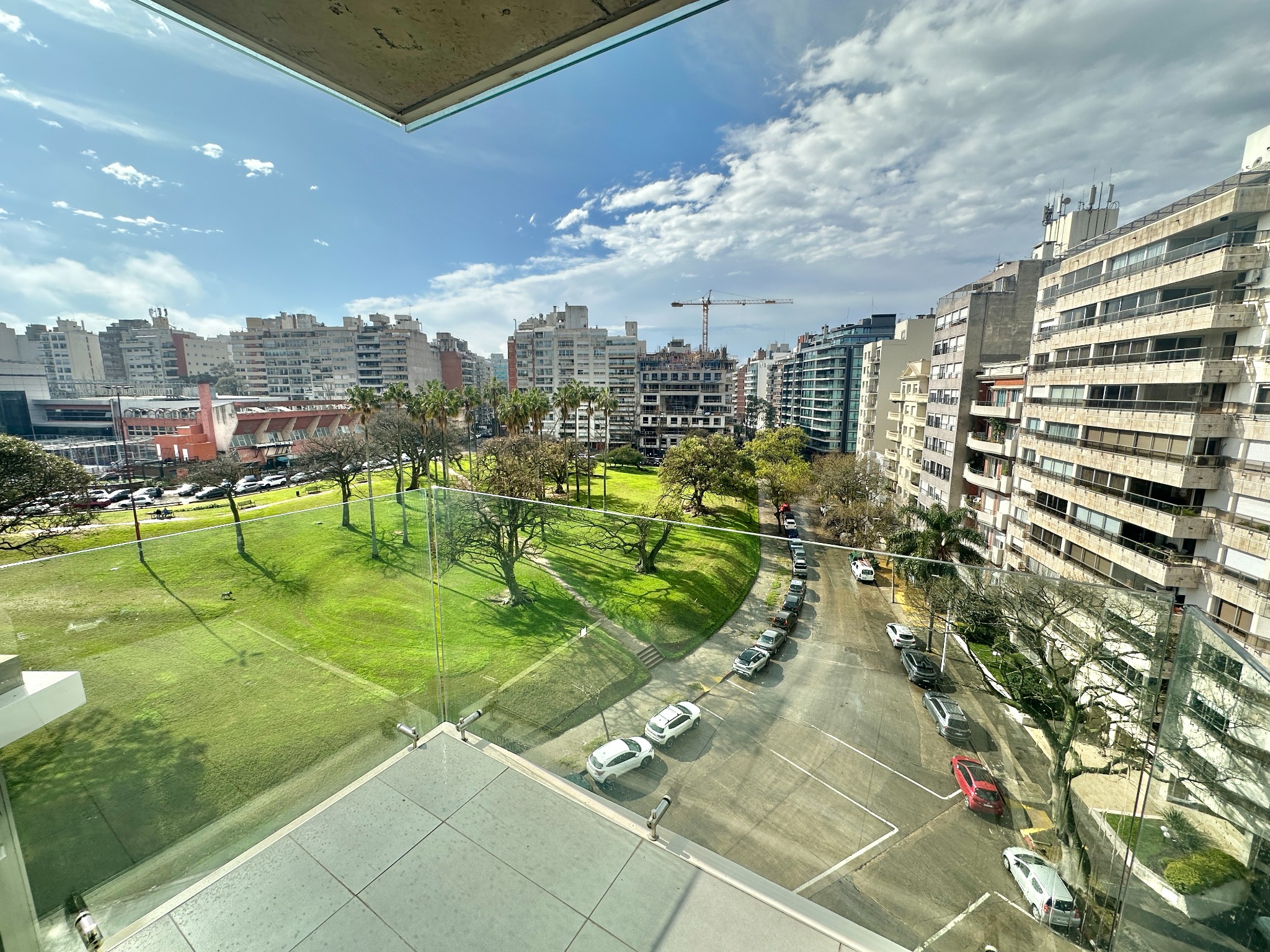 Espectacular Monoambiente en alquiler frente a parque Villa Biarritz