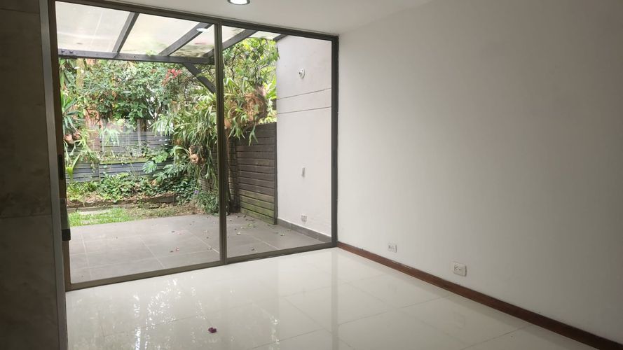 Casa de 3 alcobas en venta en Cumbres, Envigado, 166 m² · foto 11 de 24