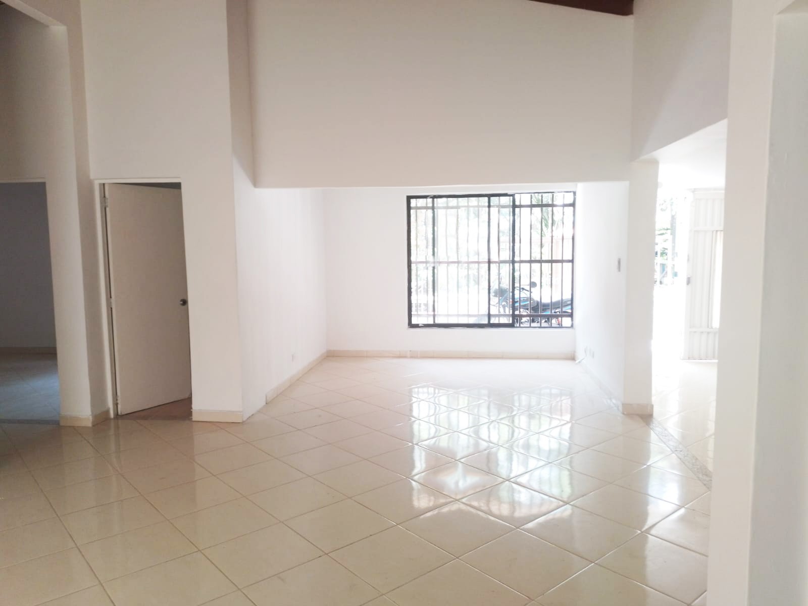 Oficina en Arriendo en Laureles, Medellín