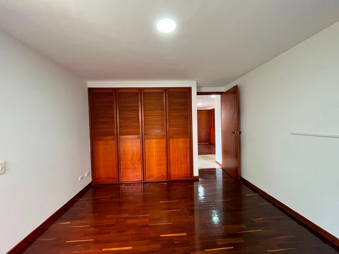 Apartamento de 2 alcobas en arriendo en El Poblado, Medellín, 92 m² · foto 9 de 20