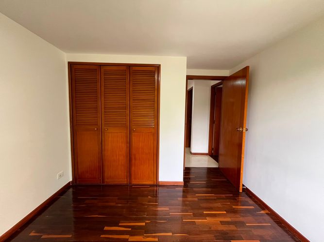 Apartamento de 2 alcobas en arriendo en El Poblado, Medellín, 92 m² · foto 10 de 20