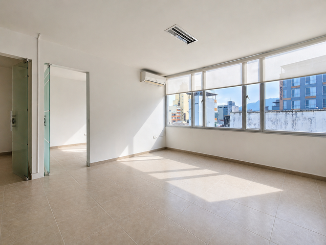 Oficina en venta en Centro, Villavicencio, 100 m² · foto 2 de 9