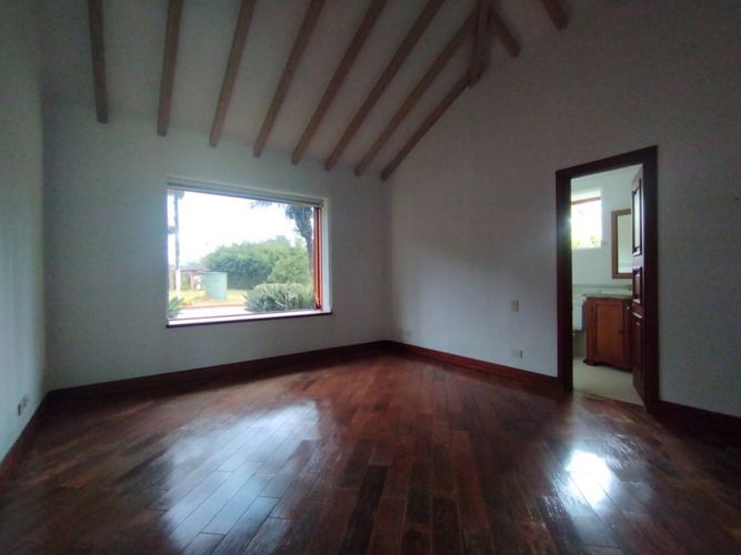 Casa de 4 alcobas en arriendo en Llano Grande, Rionegro, 950 m² · foto 14 de 24