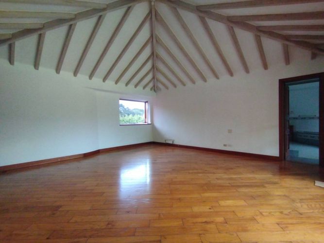 Casa de 4 alcobas en arriendo en Llano Grande, Rionegro, 950 m² · foto 23 de 24