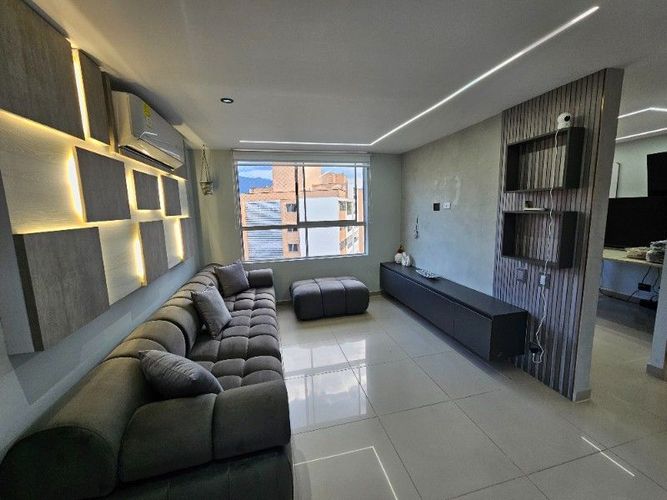 Apartamento en arriendo en Los Balsos, Medellín · foto 2 de 24