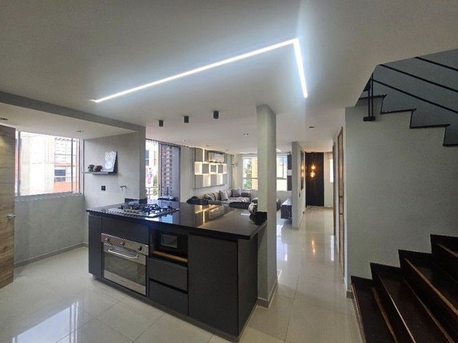 Apartamento en arriendo en Los Balsos, Medellín · foto 4 de 24