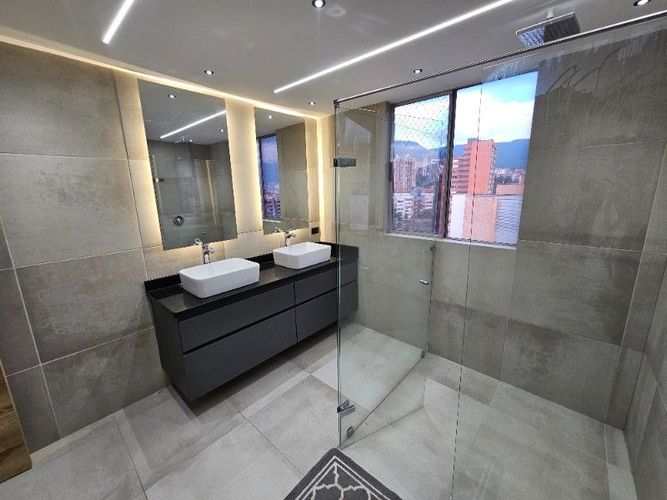 Apartamento en arriendo en Los Balsos, Medellín · foto 22 de 24