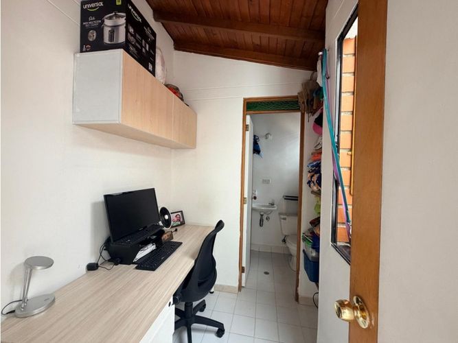 Casa de 3 alcobas en venta en El Dorado, Envigado, 130 m² · foto 7 de 16