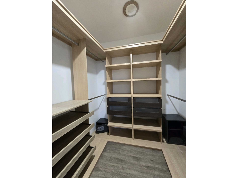 Apartamento en venta en Lalinde, Medellín · foto 8 de 9