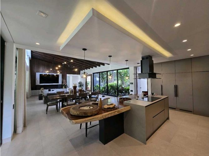 Casa de 4 alcobas en venta en Llano Grande, Rionegro, 620 m² · foto 5 de 24