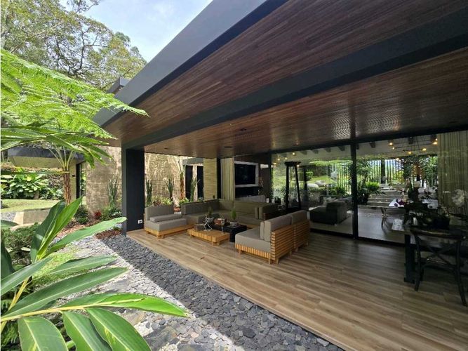 Casa de 4 alcobas en venta en Llano Grande, Rionegro, 620 m² · foto 14 de 24