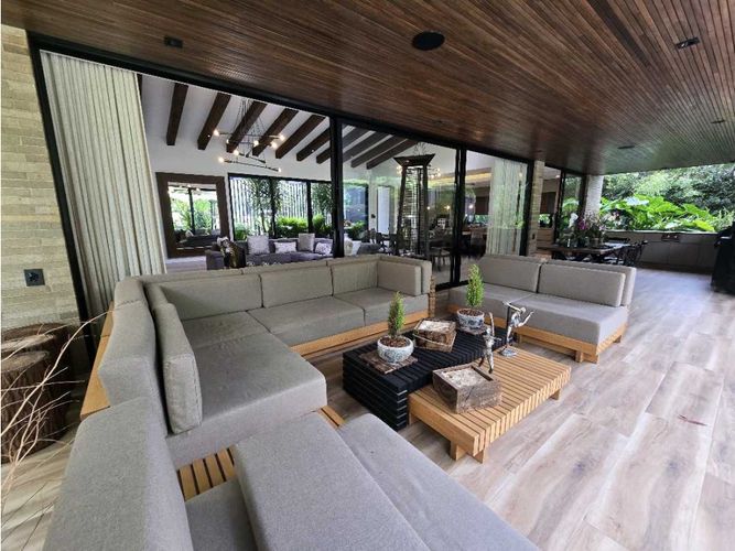 Casa de 4 alcobas en venta en Llano Grande, Rionegro, 620 m² · foto 15 de 24