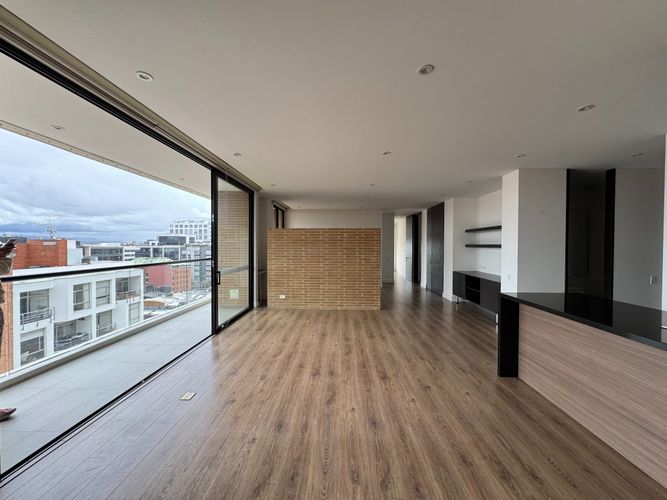 Apartamento de 3 alcobas en arriendo en Chico Norte, Bogotá, 163 m² · foto 5 de 16