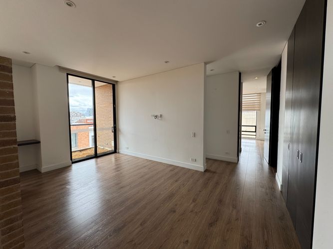 Apartamento de 3 alcobas en arriendo en Chico Norte, Bogotá, 163 m² · foto 12 de 16