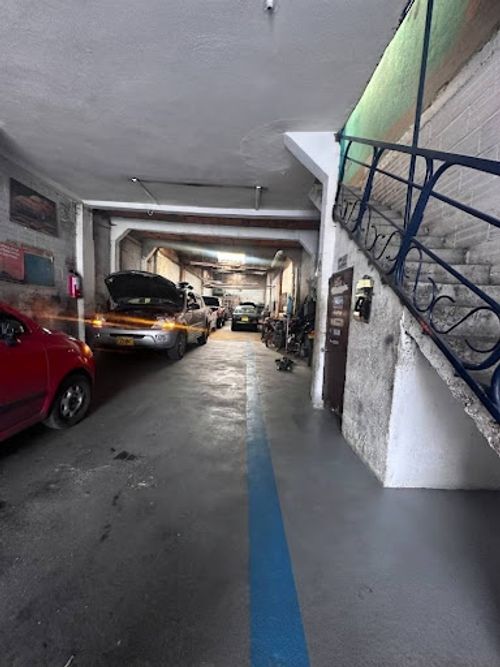 Casa de 3 alcobas en venta en Colombia, Bogotá, 224 m² · foto 3 de 5
