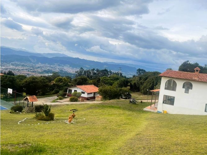 Casa de 7 alcobas en venta en Yerbabuena, Chía, 590 m² · foto 9 de 24
