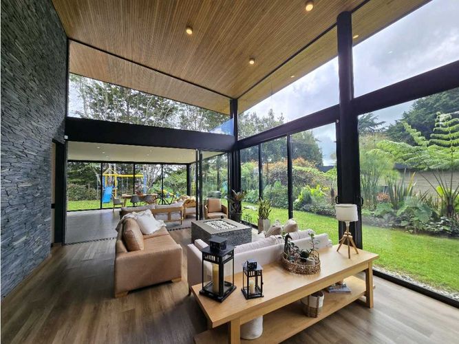 Casa de 4 alcobas en venta en Las Palmas, Envigado, 380 m² · foto 6 de 24