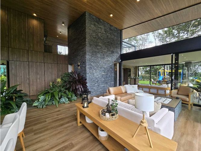 Casa de 4 alcobas en venta en Las Palmas, Envigado, 380 m² · foto 12 de 24