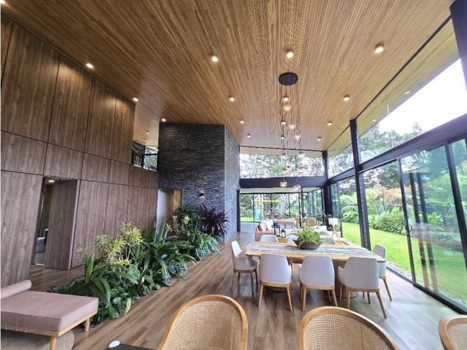 Casa de 4 alcobas en venta en Las Palmas, Envigado, 380 m² · foto 13 de 24