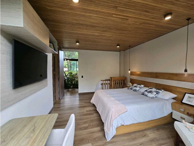 Casa de 4 alcobas en venta en Las Palmas, Envigado, 380 m² · foto 15 de 24
