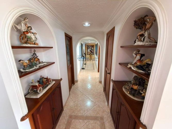 Apartamento de 3 alcobas en venta en Los Balsos, Medellín, 200 m² · foto 5 de 24