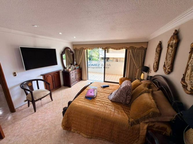 Apartamento de 3 alcobas en venta en Los Balsos, Medellín, 200 m² · foto 7 de 24