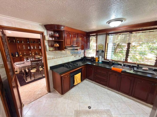 Apartamento de 3 alcobas en venta en Los Balsos, Medellín, 200 m² · foto 14 de 24