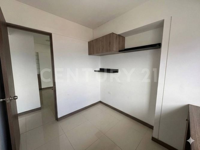 Apartamento de 3 alcobas en venta en Maria Auxiliadora, Sabaneta, 74 m² · foto 6 de 15