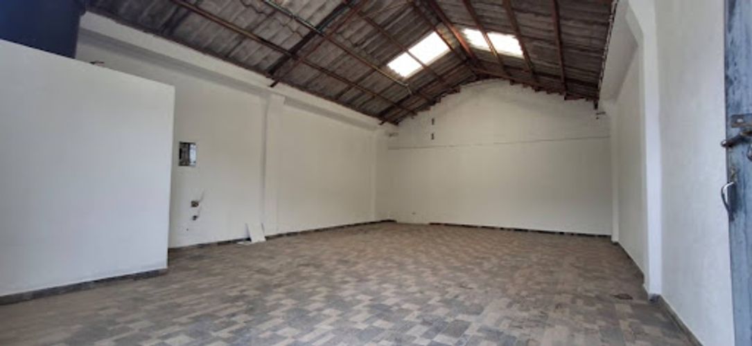 Local en arriendo en La Portada, La Calera, 51 m² · foto 3 de 5