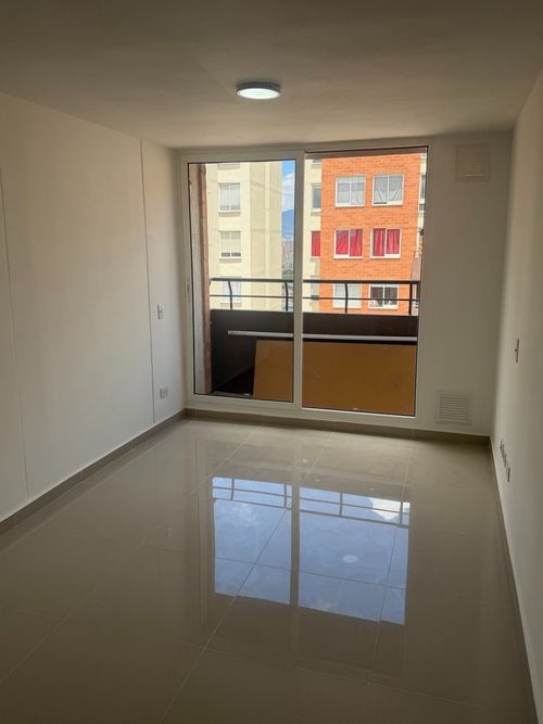 Apartamento de 3 alcobas en venta en Fontibon, Bogotá, 49 m² · foto 5 de 19