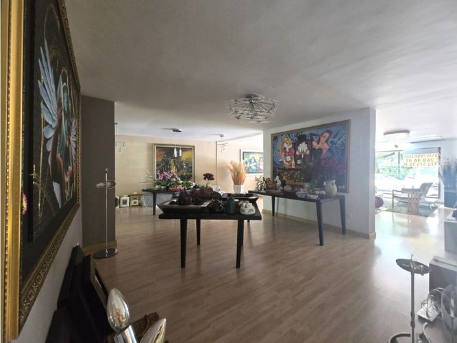 Oficina en arriendo en Patio Bonito, Medellín, 432 m² · foto 2 de 12