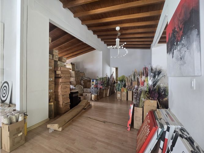 Oficina en arriendo en Patio Bonito, Medellín, 432 m² · foto 8 de 12