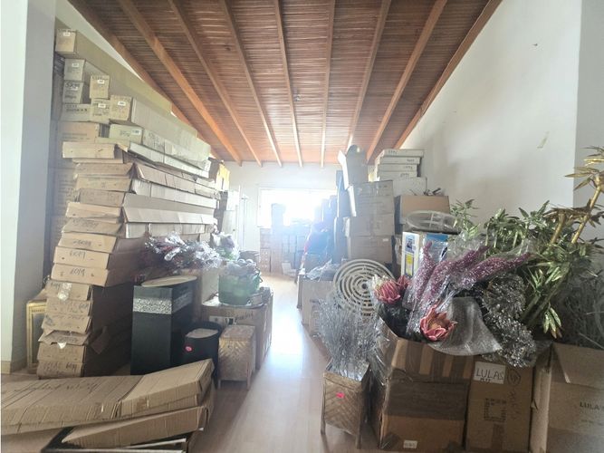 Oficina en arriendo en Patio Bonito, Medellín, 432 m² · foto 10 de 12