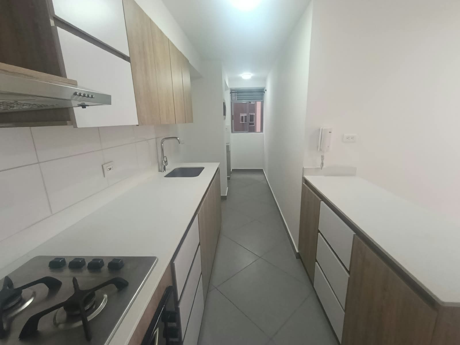 Apartamento en arriendo en Loma De La Doctora, Sabaneta · foto 4 de 17