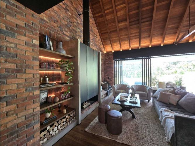 Casa de 3 alcobas en venta en Las Palmas, Envigado, 450 m² · foto 8 de 24