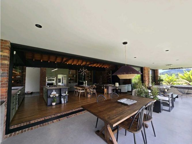 Casa de 3 alcobas en venta en Las Palmas, Envigado, 450 m² · foto 10 de 24