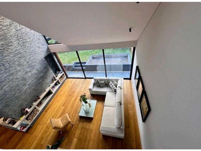Casa de 4 alcobas en venta en Las Palmas, Envigado, 546 m² · foto 2 de 24