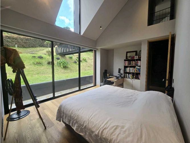 Casa de 4 alcobas en venta en Las Palmas, Envigado, 546 m² · foto 19 de 24
