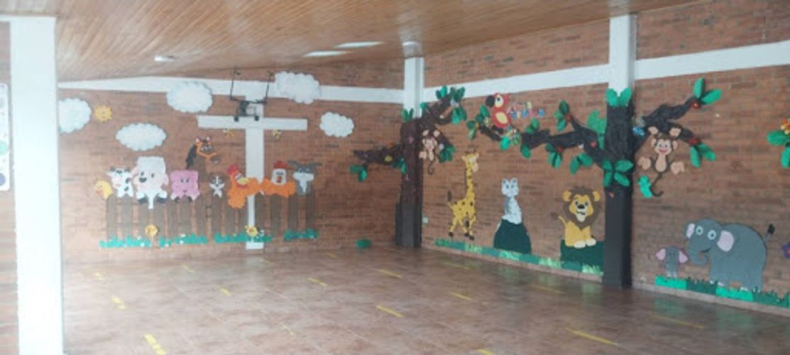 Casa de 13 alcobas en arriendo en La Floresta, Zipaquirá, 530 m² · foto 4 de 7