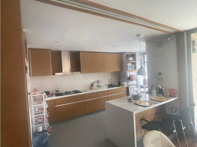 Apartamento de 3 alcobas en venta en Cerros De Suba, Bogotá, 224 m² · foto 4 de 24