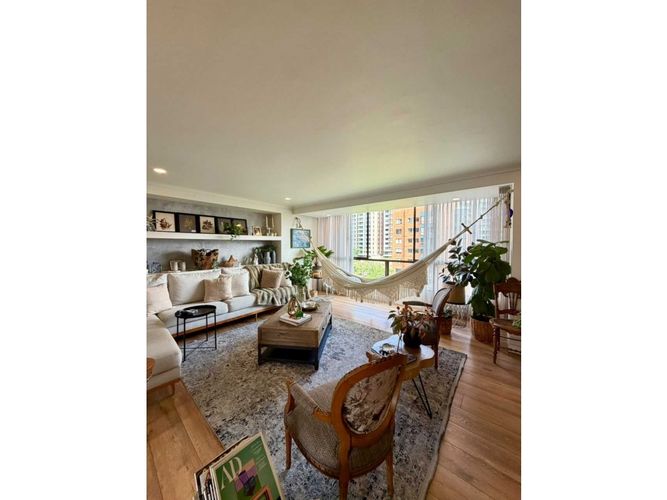 Apartamento de 2 alcobas en venta en El Campestre, Medellín, 170 m² · foto 3 de 16