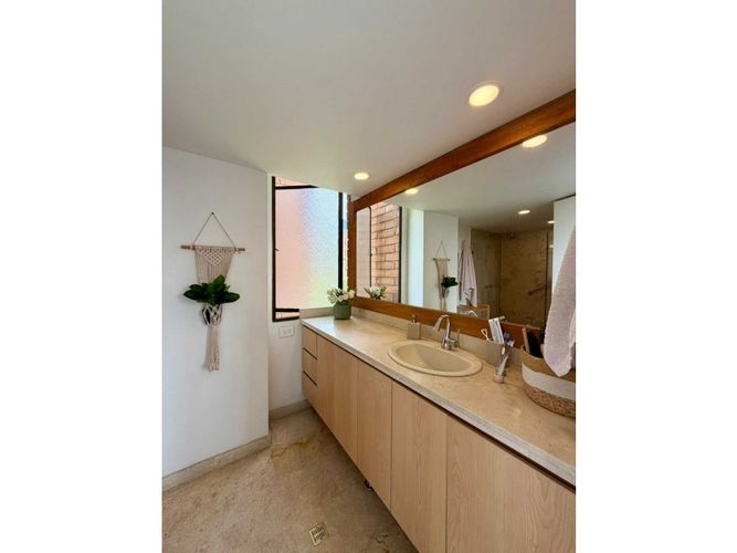 Apartamento de 2 alcobas en venta en El Campestre, Medellín, 170 m² · foto 13 de 16