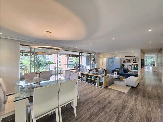 Apartamento de 3 alcobas en venta en Transversal Superior, Medellín, 316 m² · foto 2 de 24