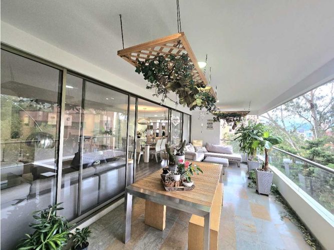 Apartamento de 3 alcobas en venta en Transversal Superior, Medellín, 316 m² · foto 6 de 24