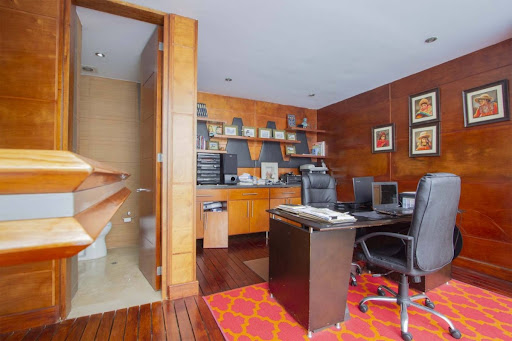 Casa en arriendo en Chico, Bogotá · foto 9 de 24